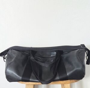 Black Faux Leather Duffel Bag – Unisex Gym / Weekender / Travel Tote (Mossimo)